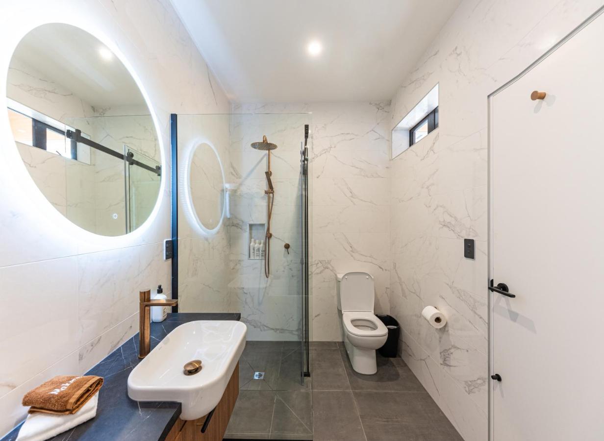 Galaxy Boutique Hotel بحيرة تيكابو المظهر الخارجي الصورة Bathroom